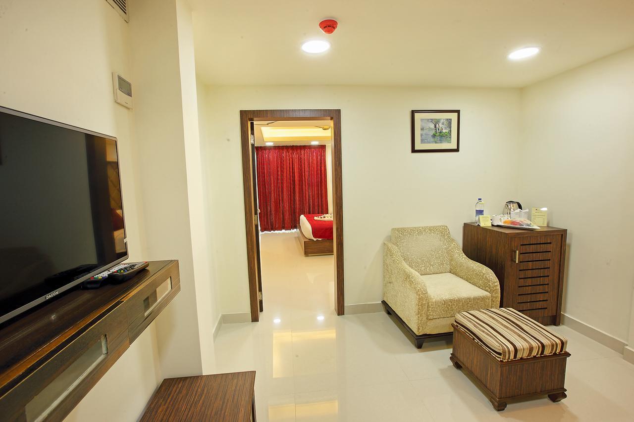 Joyees Residency Hotel Kottajam Kültér fotó