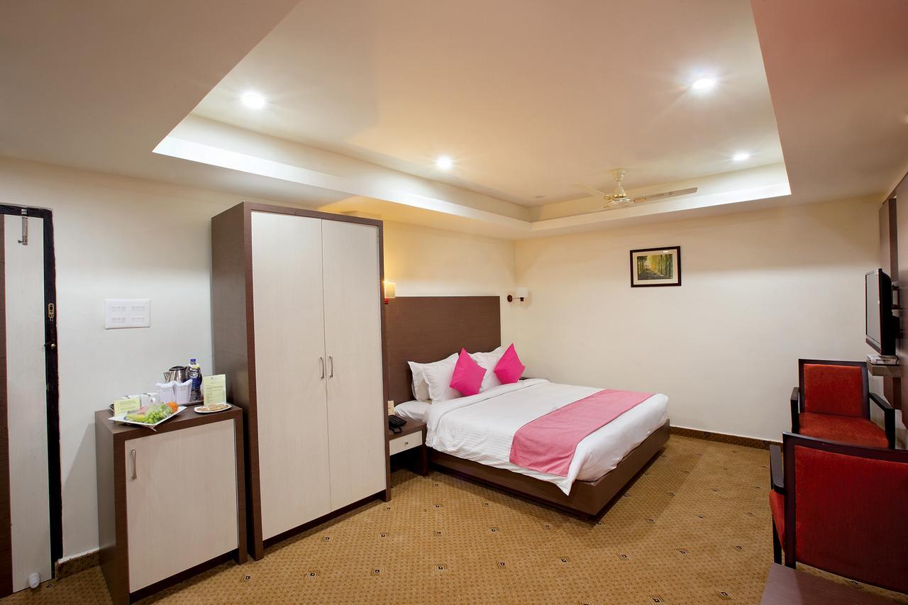 Joyees Residency Hotel Kottajam Kültér fotó